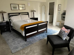 New Luxe Studio Cleveland Park near Zoo